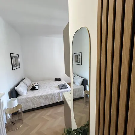Life 23 Apartment *